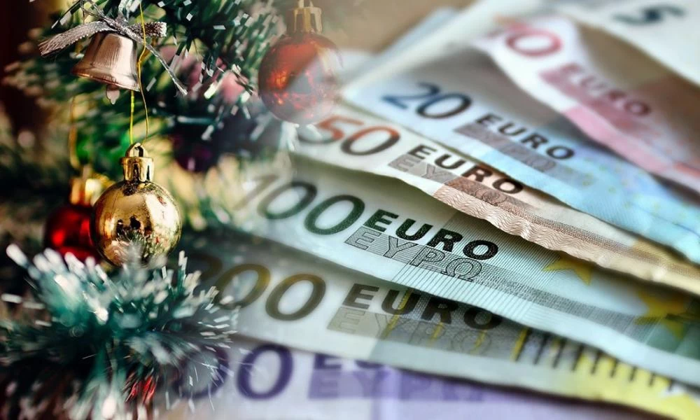 Δώρο Χριστουγέννων: Θα καταβληθεί σε τρεις δόσεις – Αναλυτικά οι ημερομηνίες